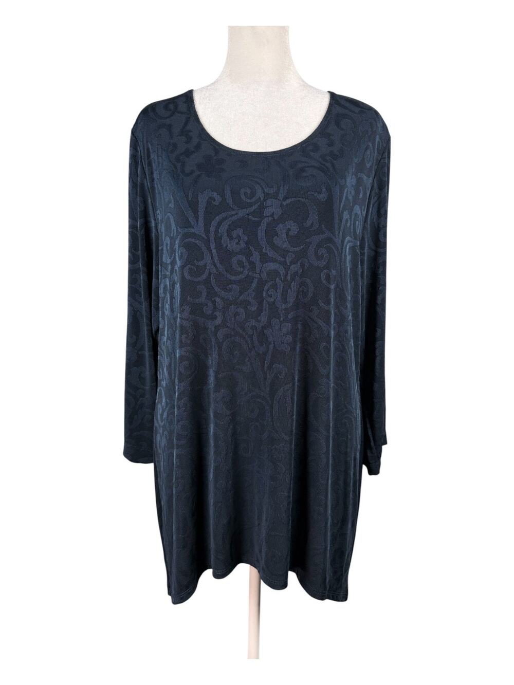 Chicos Travelers 2 L Textured Damask Scroll Tunic Top Navy Blue Hi/Lo Hem Slinky